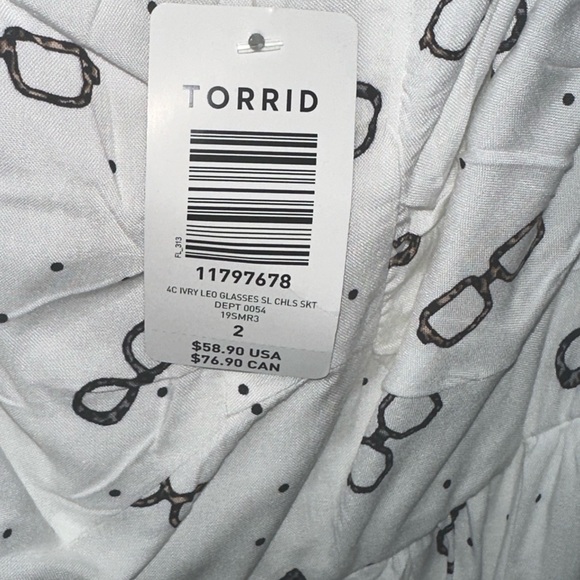 Torrid size 2 dress with pockets - Picture 3 of 4